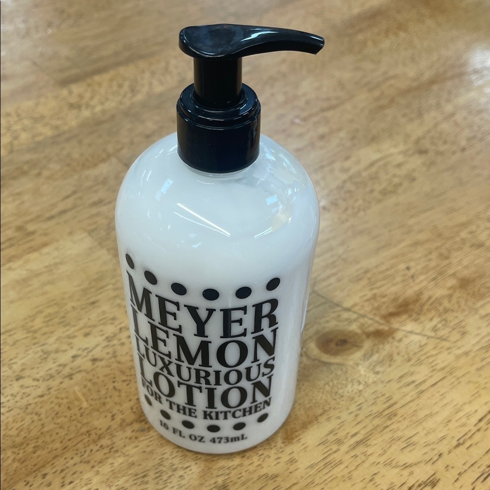 Greenwich Bay Trading Co. Meyer Lemon Luxurious Lotion 16 oz